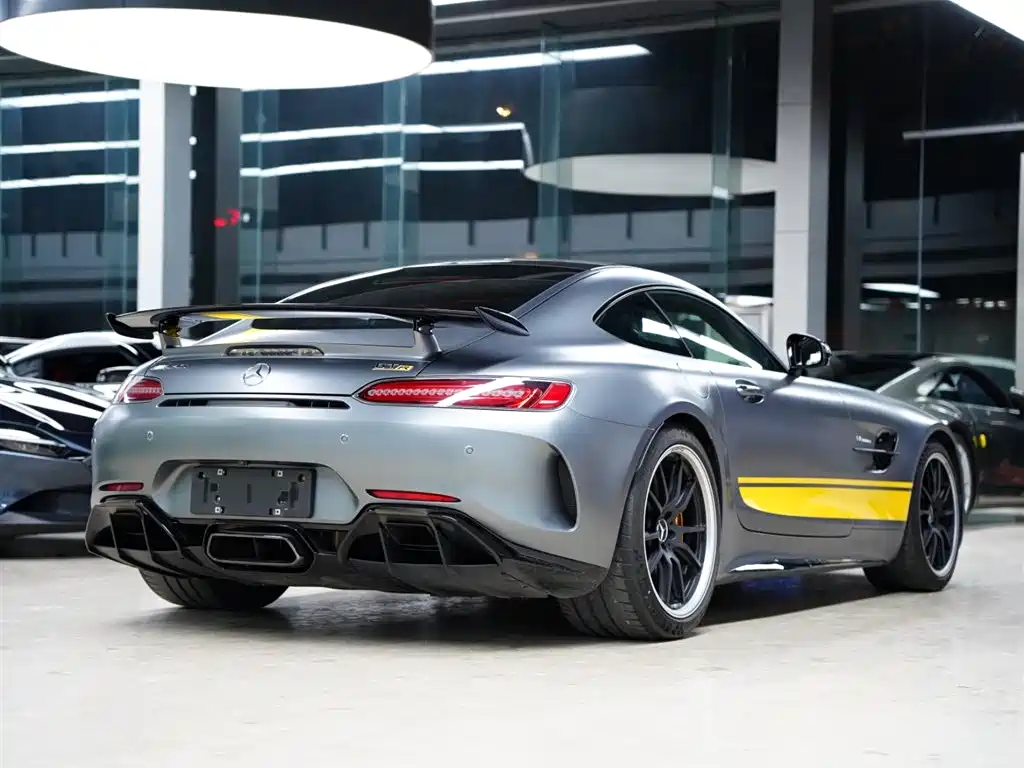 MERCEDES-BENZ AMG GT