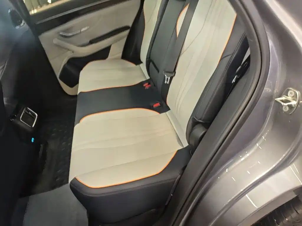 BYD PLUS New Energy — миниатюра 17
