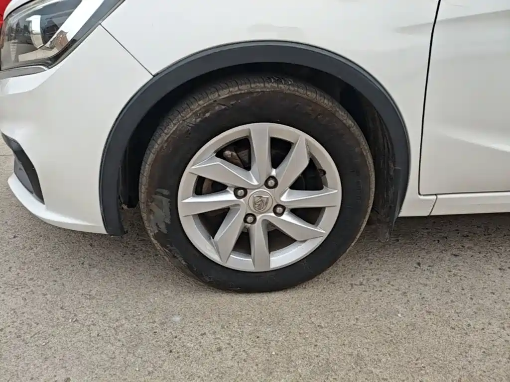 Baojun 310W — миниатюра 23