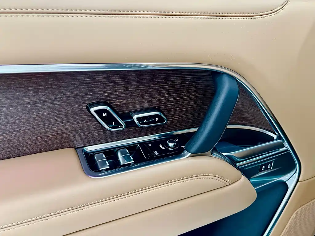 Land Rover Range Rover — миниатюра 23
