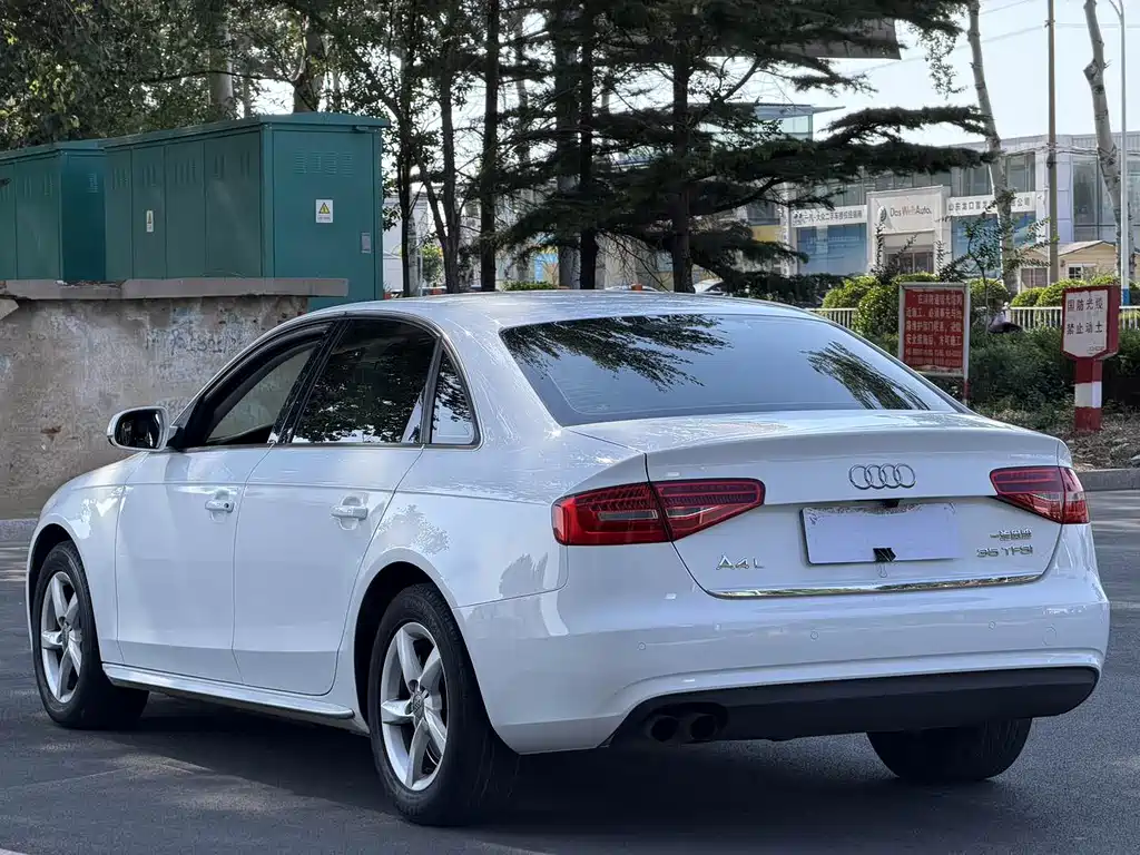 Audi A4L — миниатюра 4