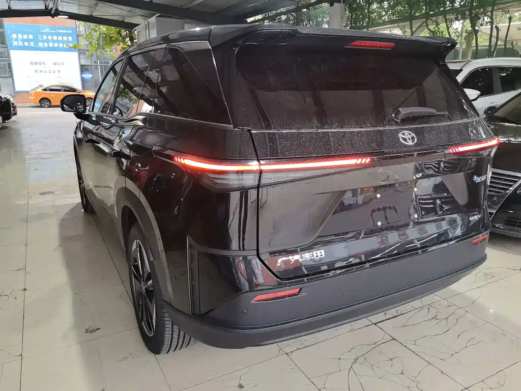 Toyota bZ3X — миниатюра 10