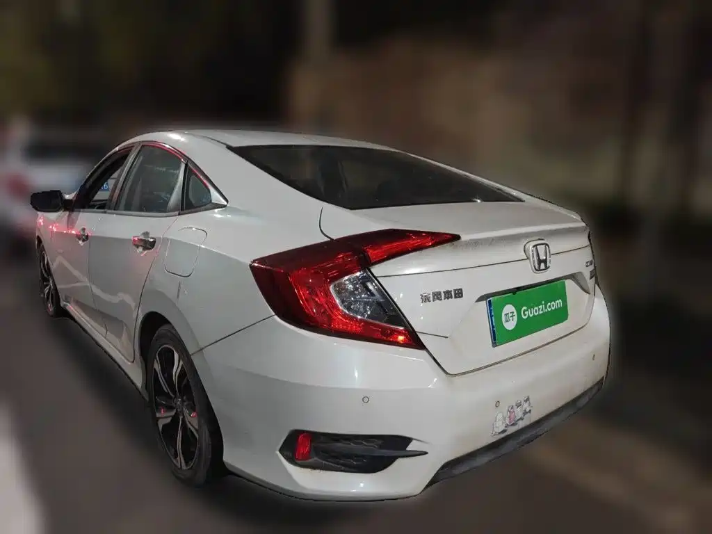Honda Civic — миниатюра 4
