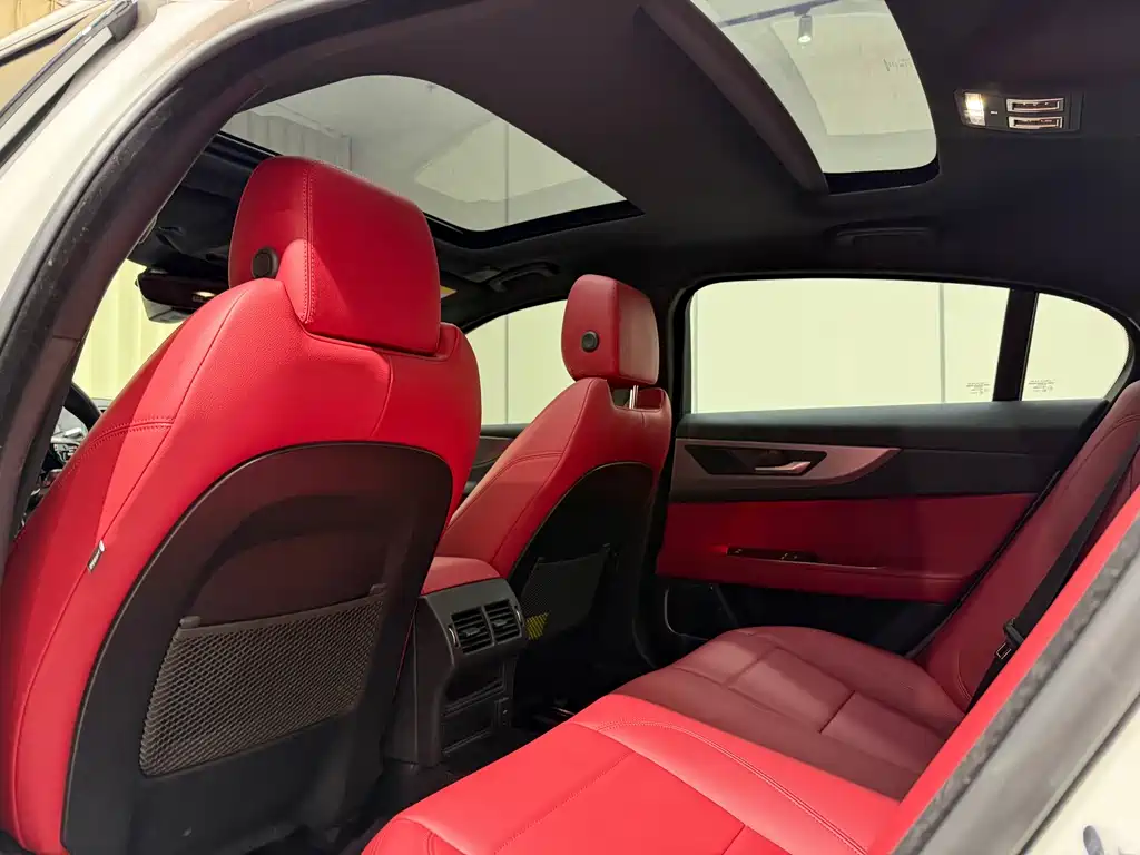 Jaguar XEL — миниатюра 26
