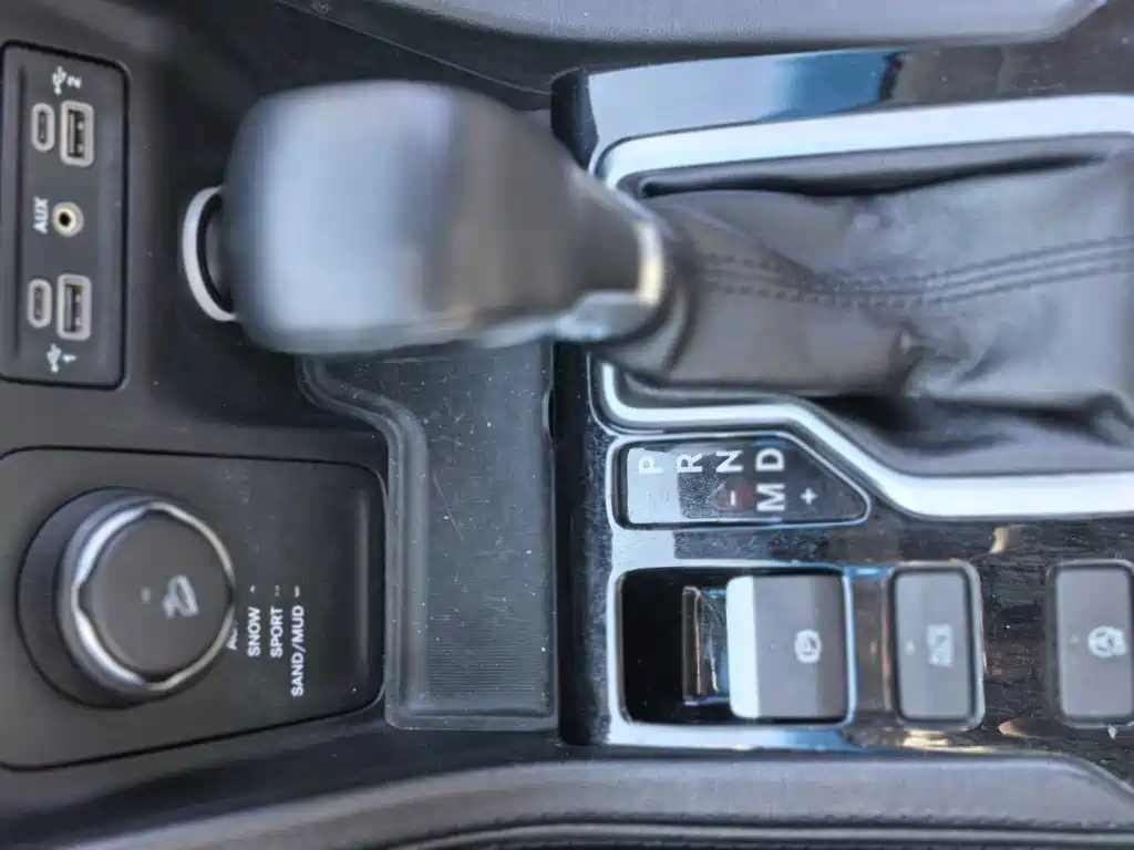Jeep Grand Commander — миниатюра 7