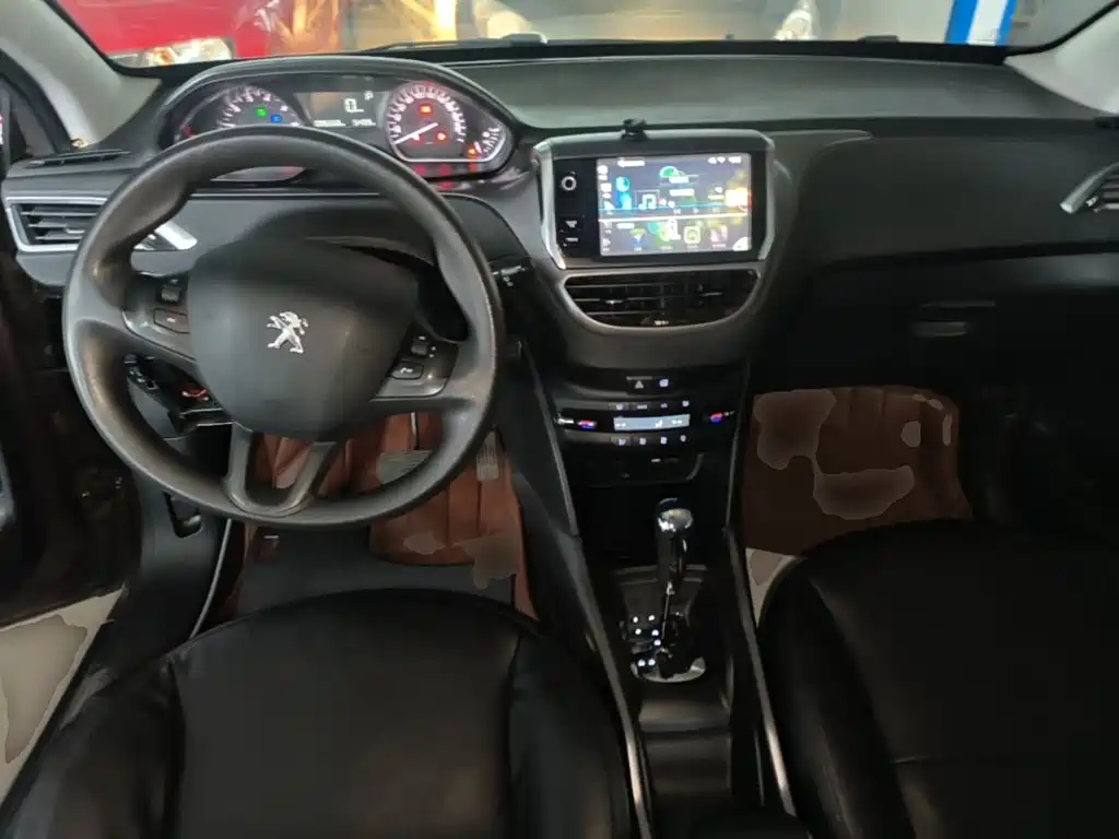 Peugeot 2008 — миниатюра 10