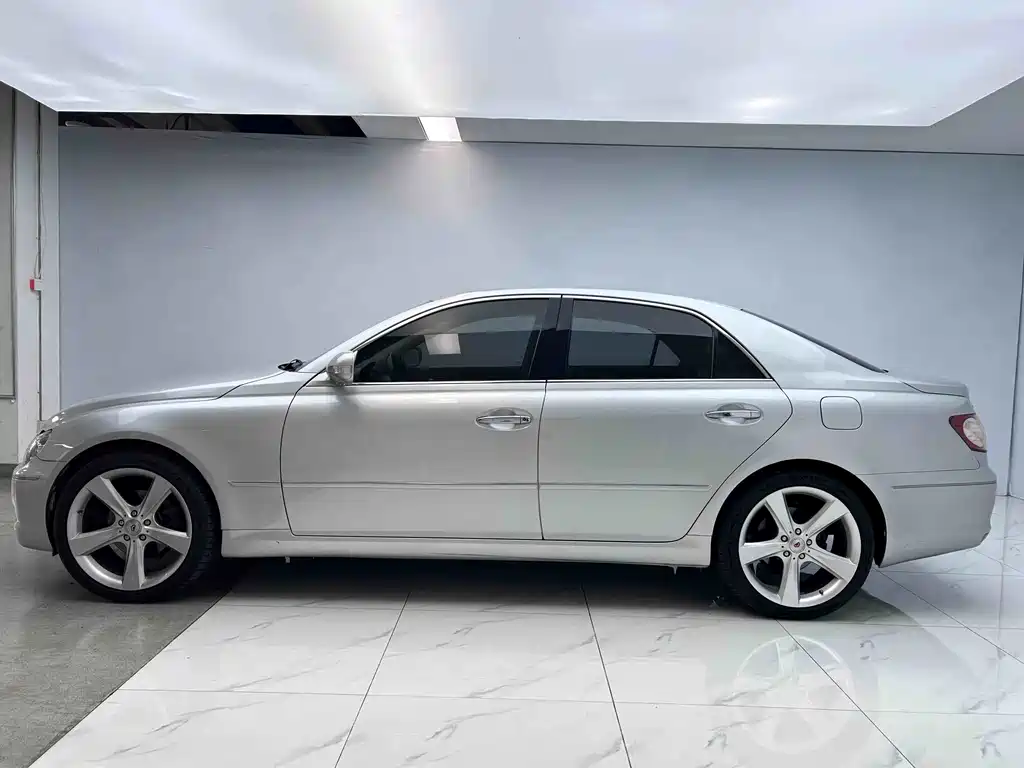 Toyota Reiz — миниатюра 4