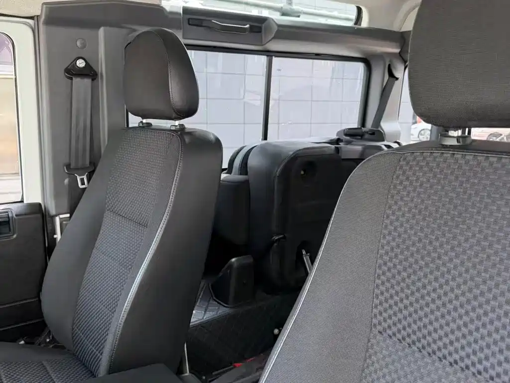 Land Rover  - фото 12
