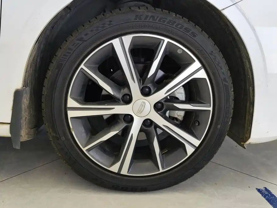 Geely Emgrand — миниатюра 6