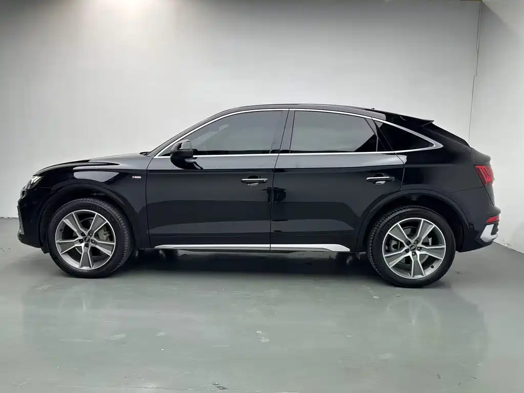 Audi Q5L Sportback — миниатюра 3
