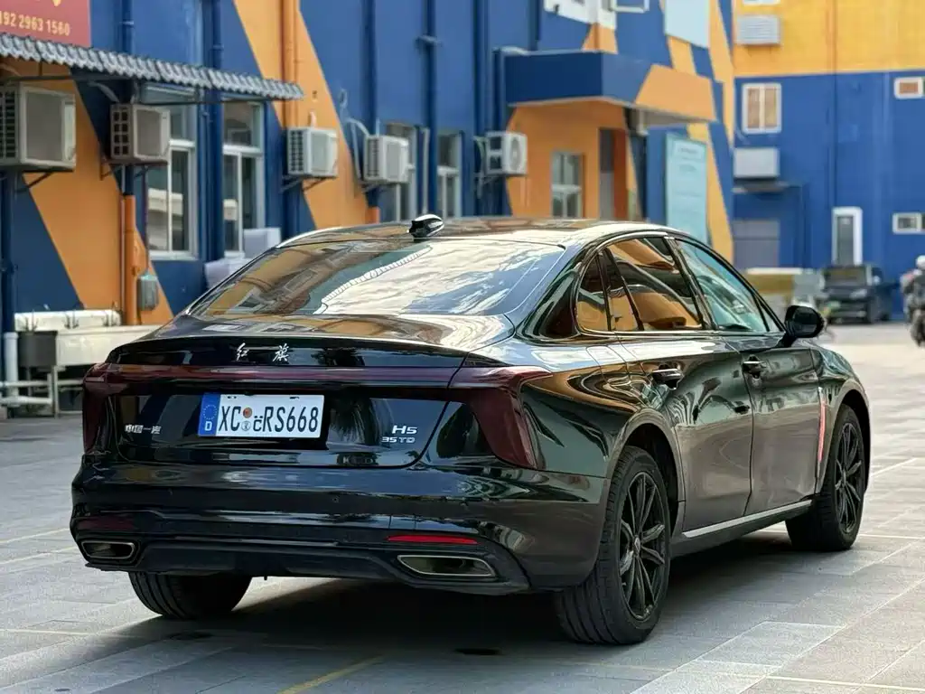 Hongqi Hongqi H5 — миниатюра 6
