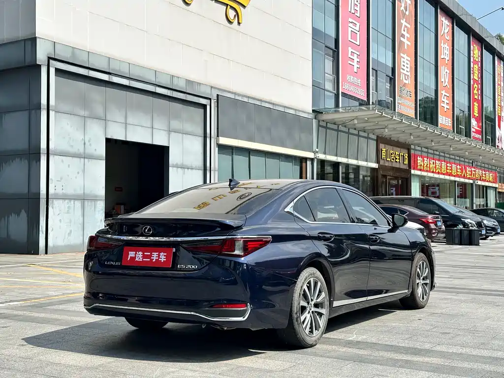 Lexus ES — миниатюра 7
