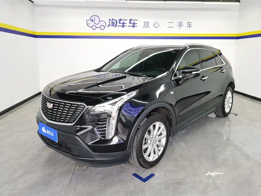 CADILLAC XT4