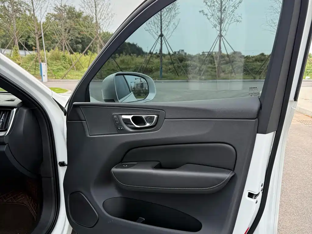Volvo XC60 — миниатюра 14