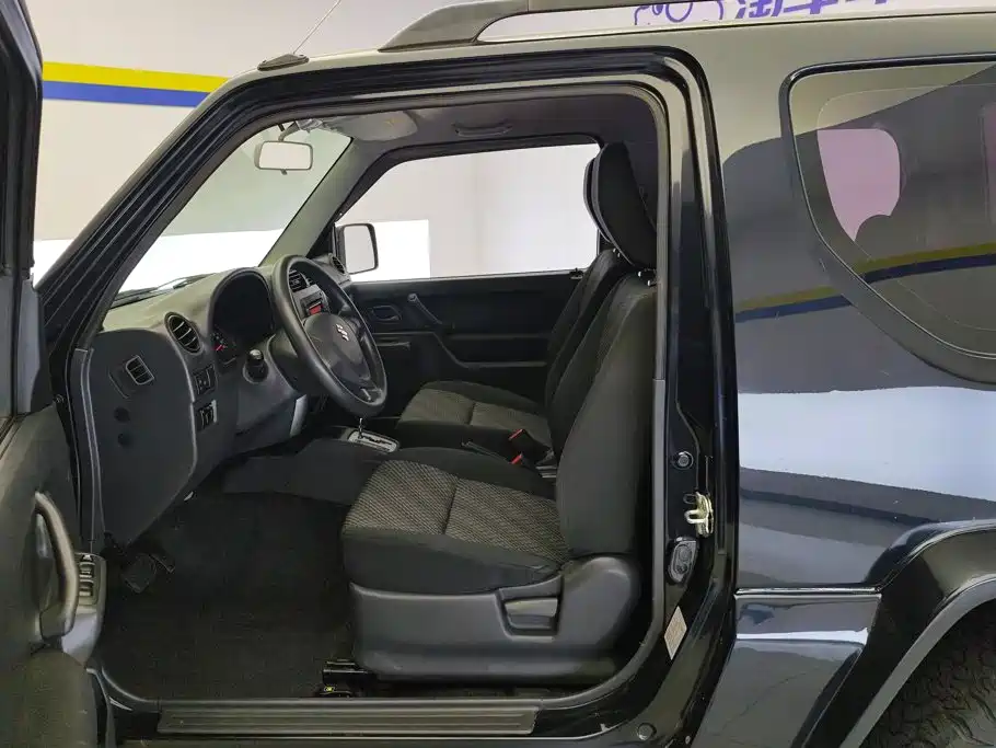 Suzuki Jimny — миниатюра 9