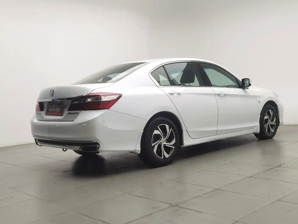 Honda Accord — миниатюра 2