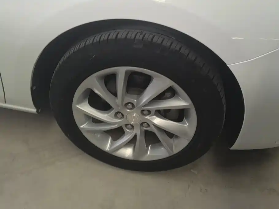 Buick Verano — миниатюра 6