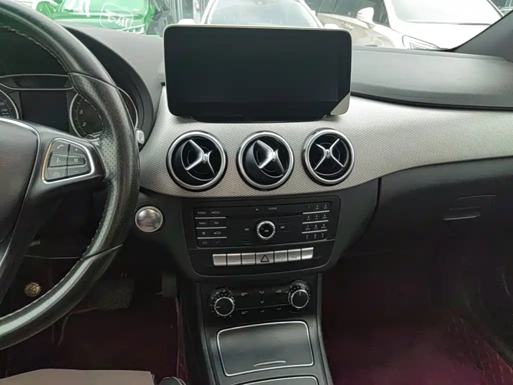 Mercedes-Benz B-Class — миниатюра 9
