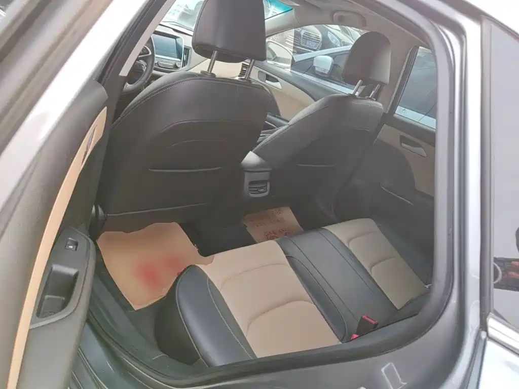 Chevrolet Monza — миниатюра 17