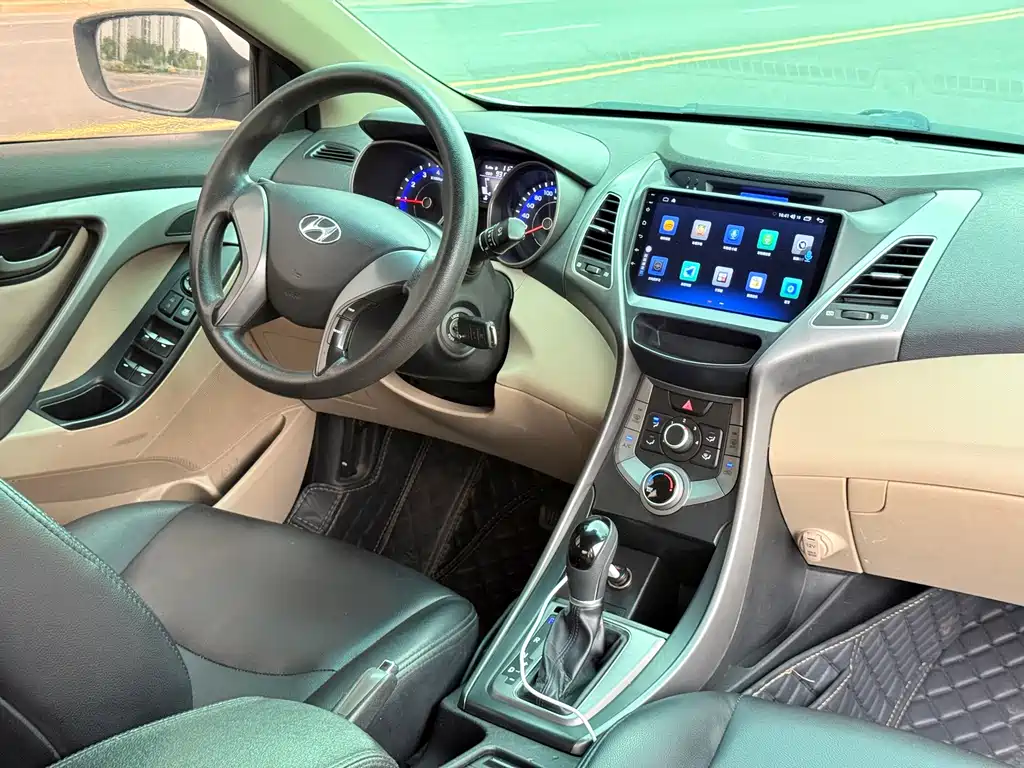 Hyundai Elantra Langdong — миниатюра 12