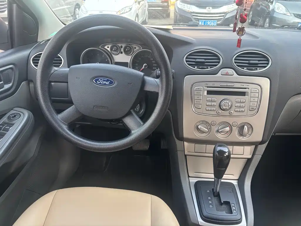 Ford Focus — миниатюра 10