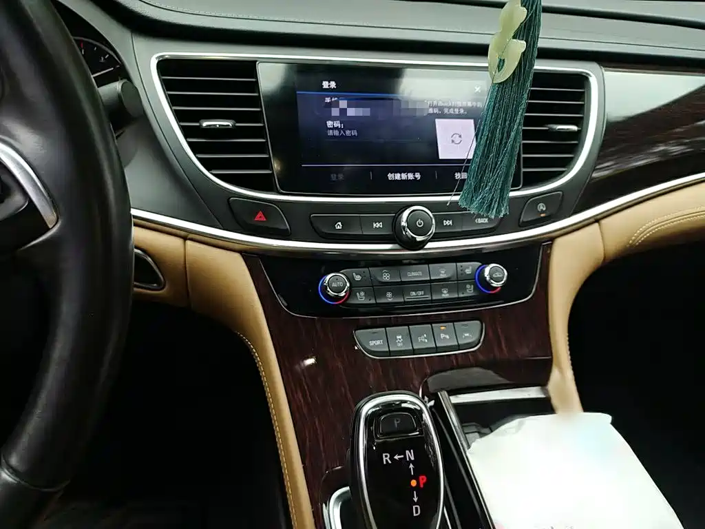 Buick LaCrosse — миниатюра 6