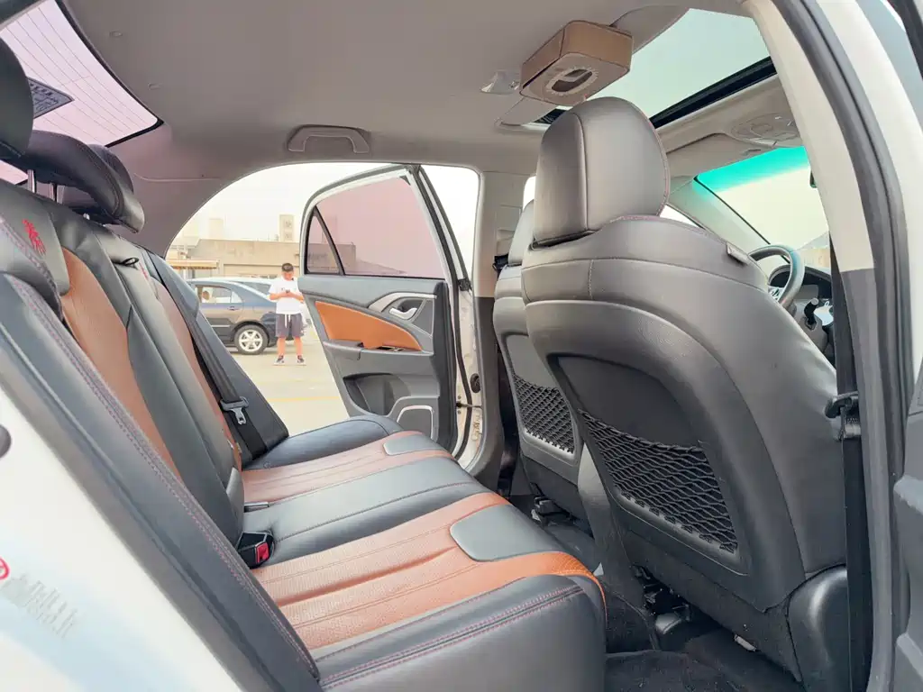 BYD Qin NEV — миниатюра 13