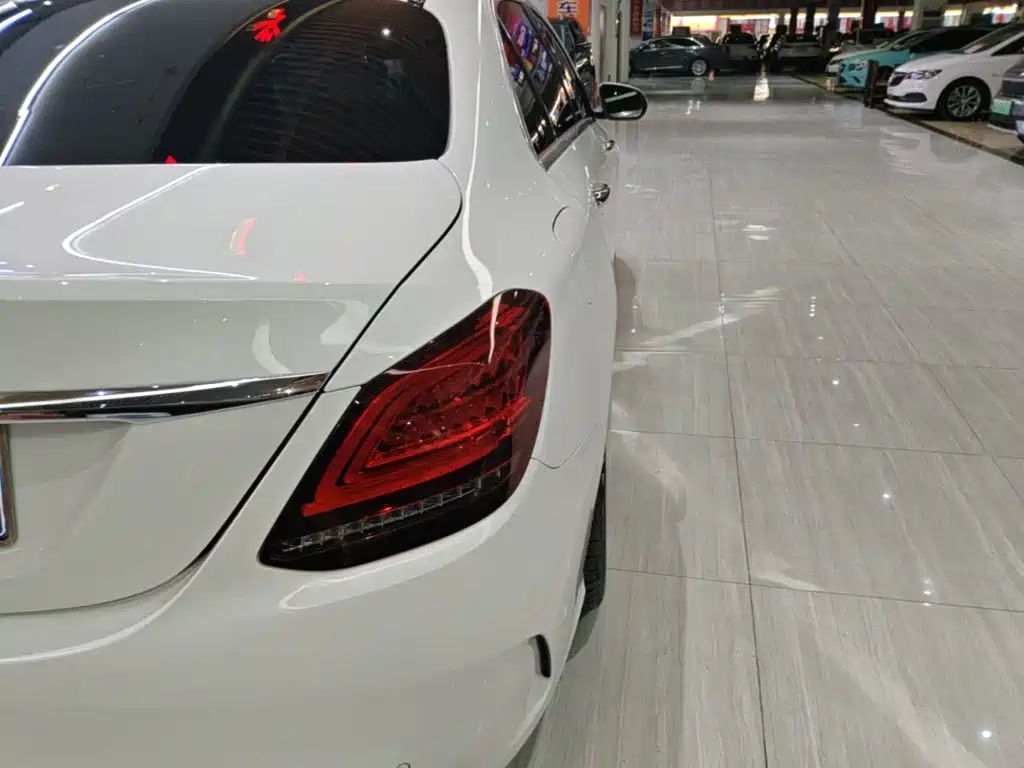 Mercedes-Benz C-Class — миниатюра 8