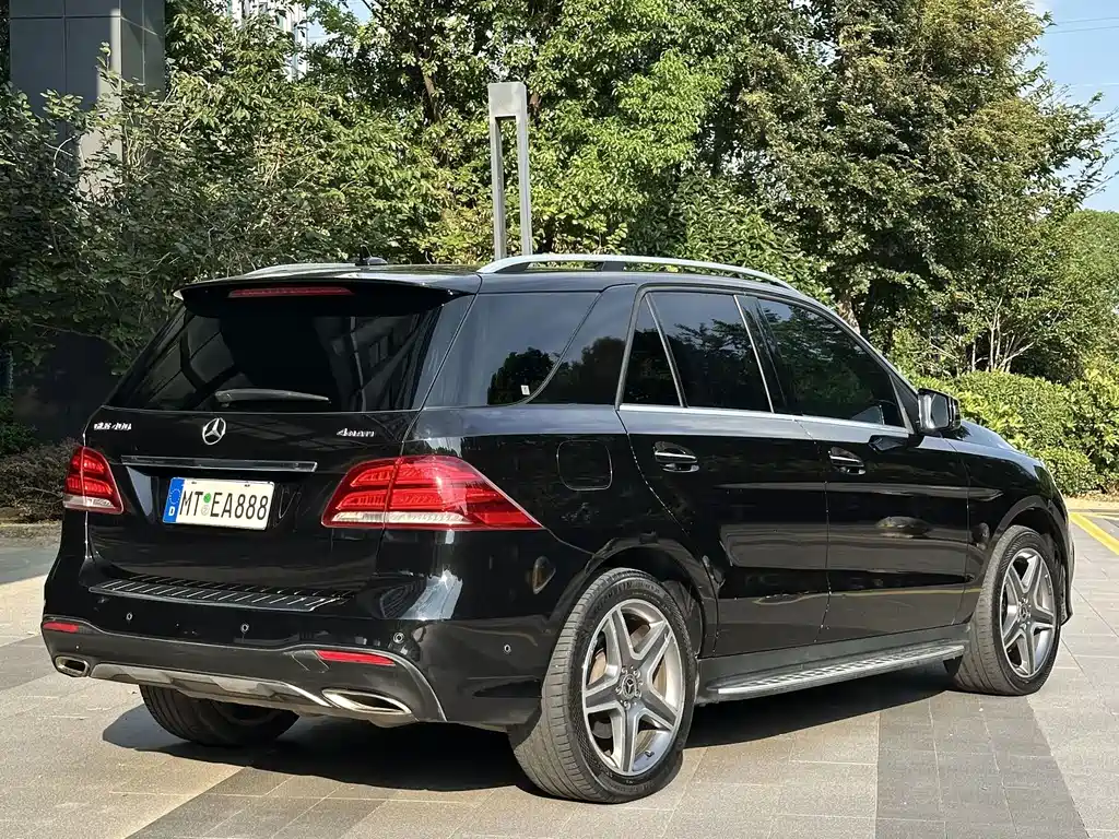 Mercedes-Benz GLE (Import) — миниатюра 7