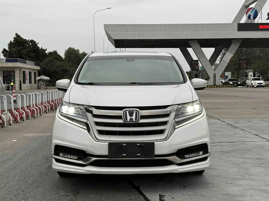 Honda Elysion — миниатюра 2