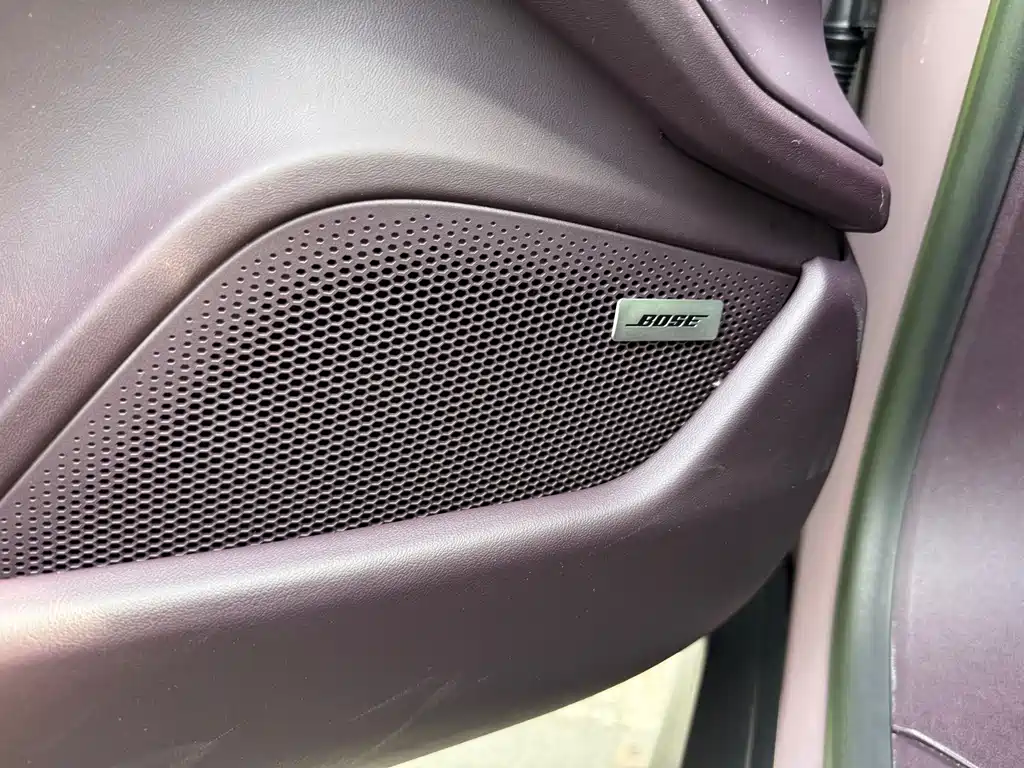 Porsche Taycan — миниатюра 4