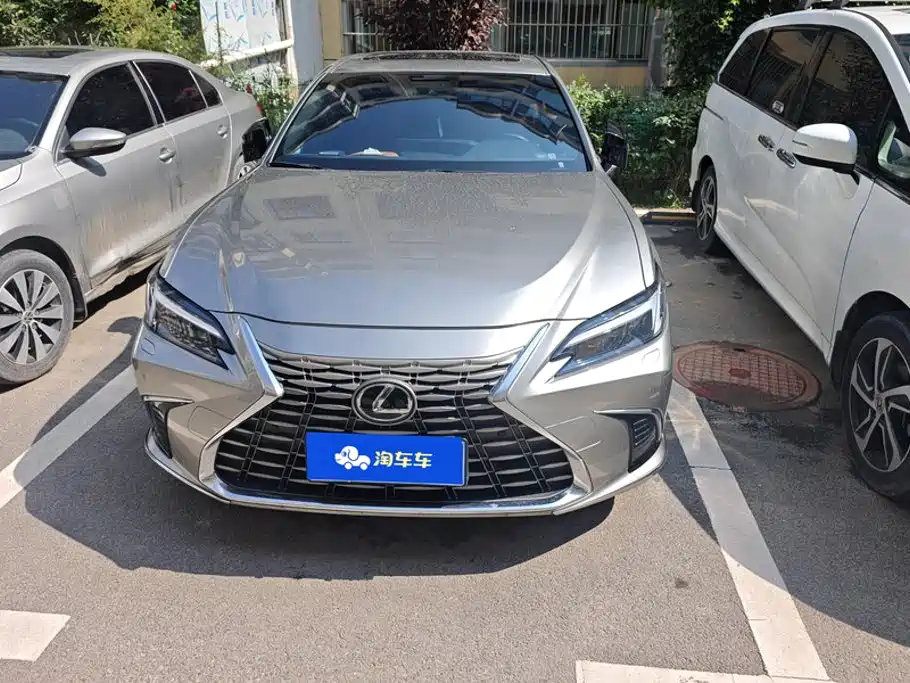 Lexus ES — миниатюра 2