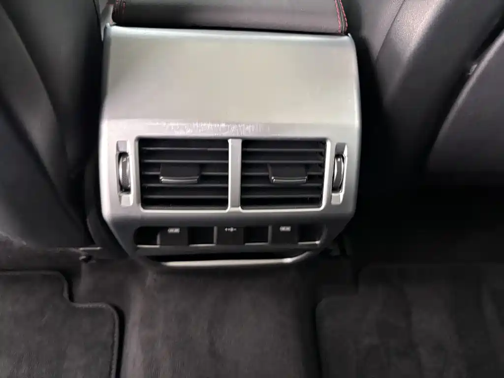 Land Rover Discovery Sport — миниатюра 21