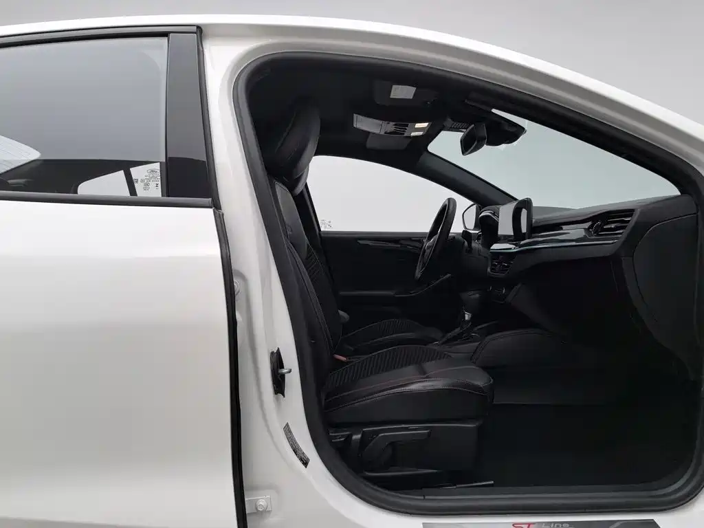 Ford Focus — миниатюра 23