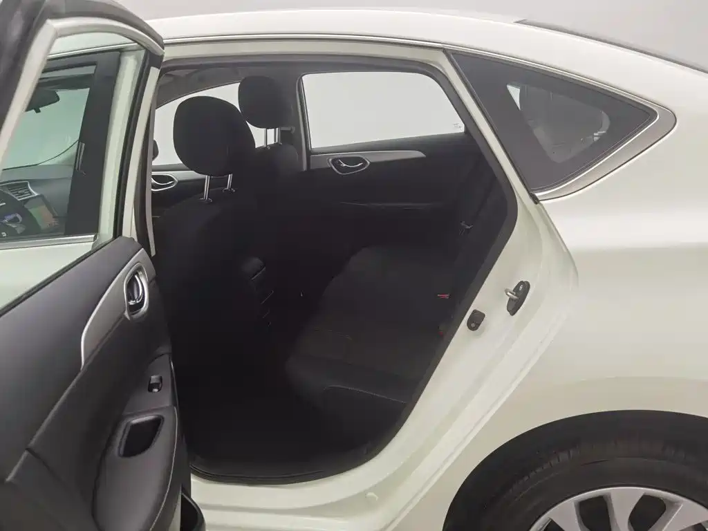 Nissan Sylphy — миниатюра 15