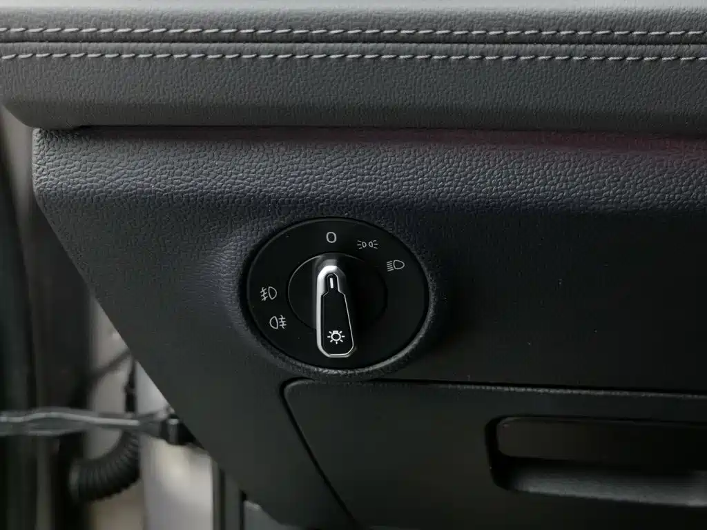 Volkswagen Sagitar — миниатюра 21
