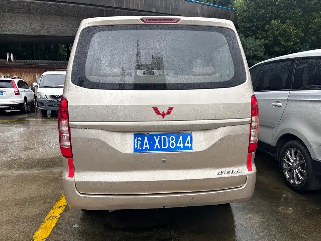Wuling Hongguang V — миниатюра 5