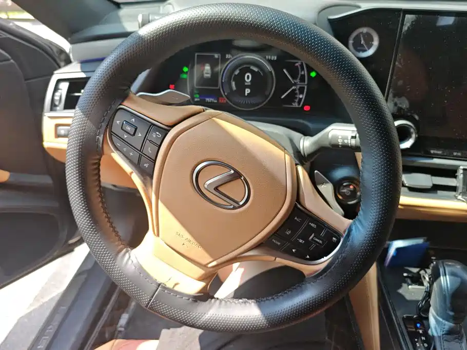 Lexus ES — миниатюра 15
