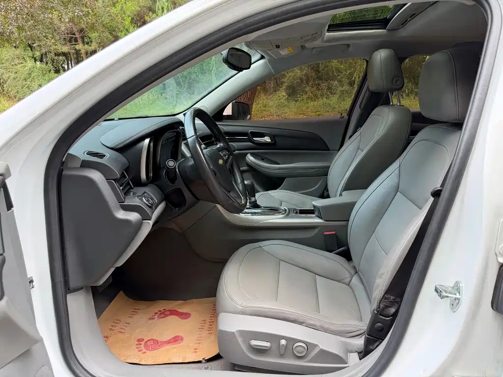 Chevrolet Malibu 2012 2.0L AT Luxury