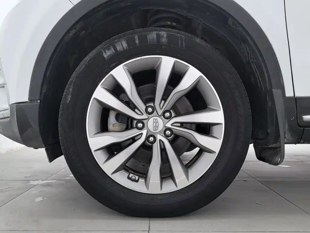 Geely Boyue — миниатюра 17