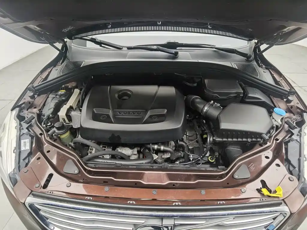 Volvo XC60 — миниатюра 6