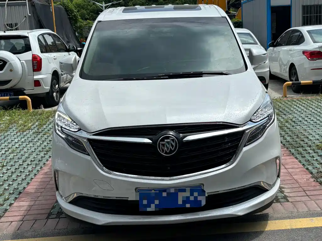 Buick GL8 — миниатюра 2