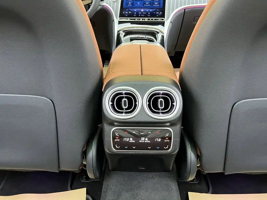 Mercedes-Benz GLC — миниатюра 39