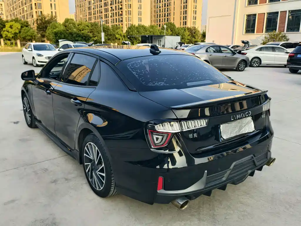 Lynk & Co 03 — миниатюра 4
