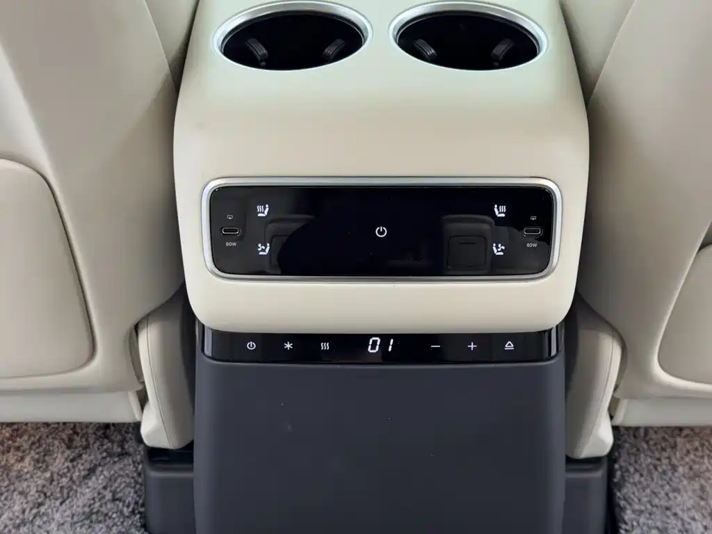 Li Auto Li MEGA — миниатюра 15