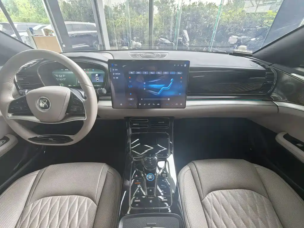 BYD Han — миниатюра 7