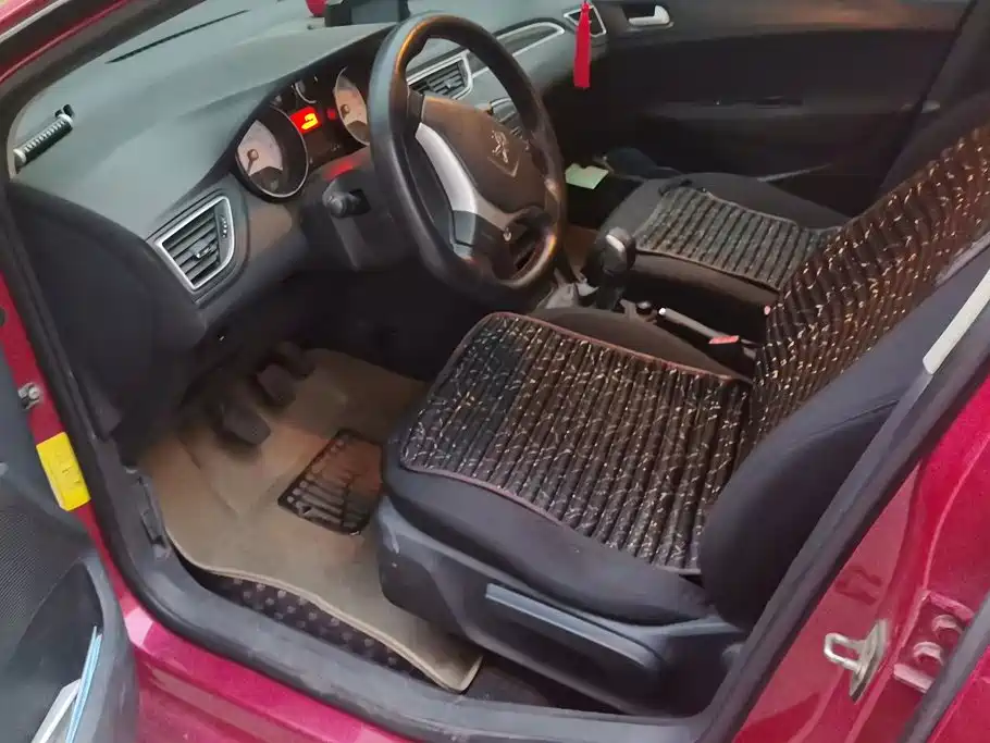 Peugeot 308 — миниатюра 9
