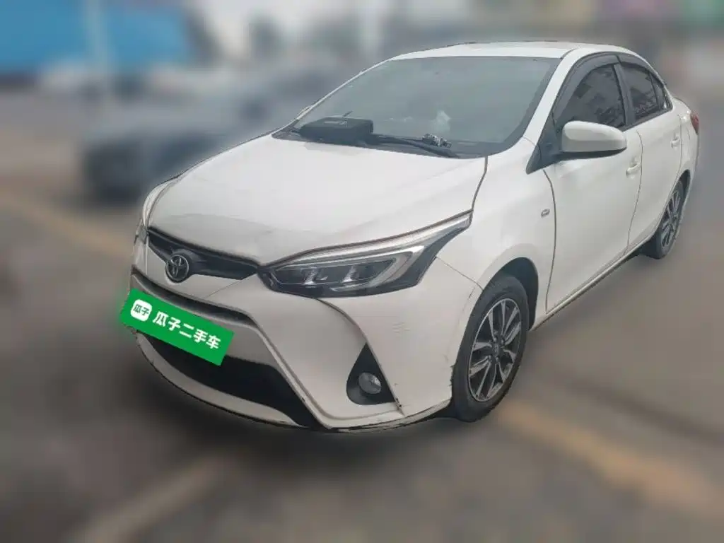 Toyota Yaris L