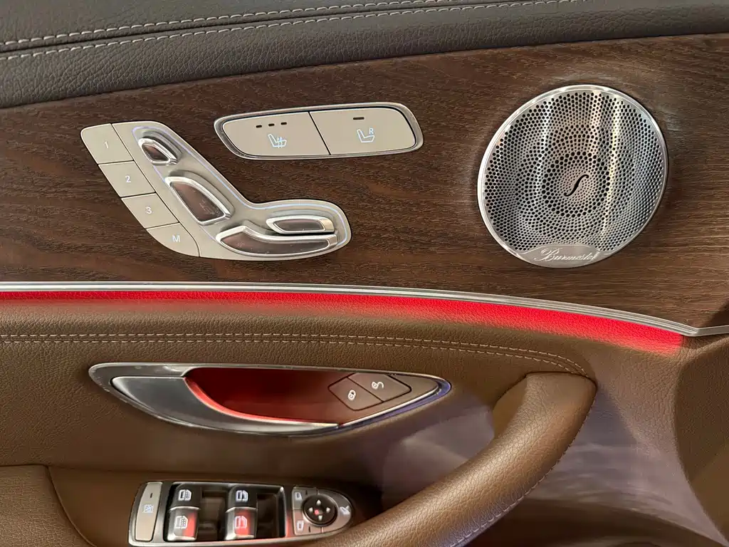 Mercedes-Benz E-Class — миниатюра 13
