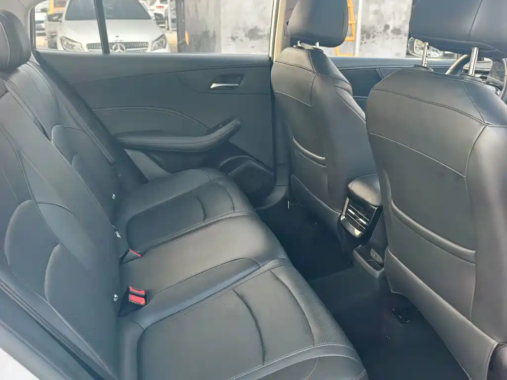 Roewe i5 — миниатюра 9